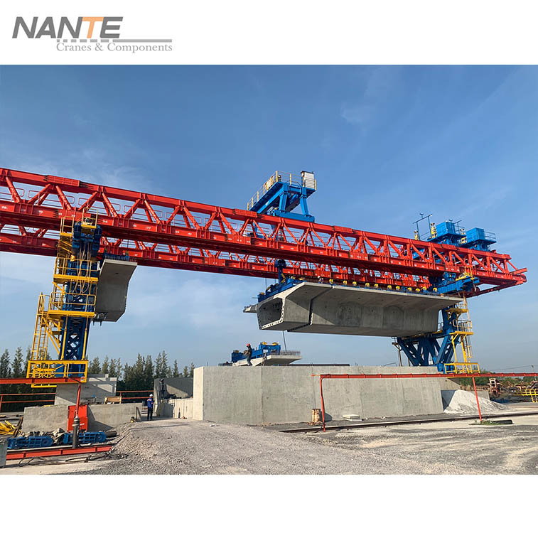 12 launching crane